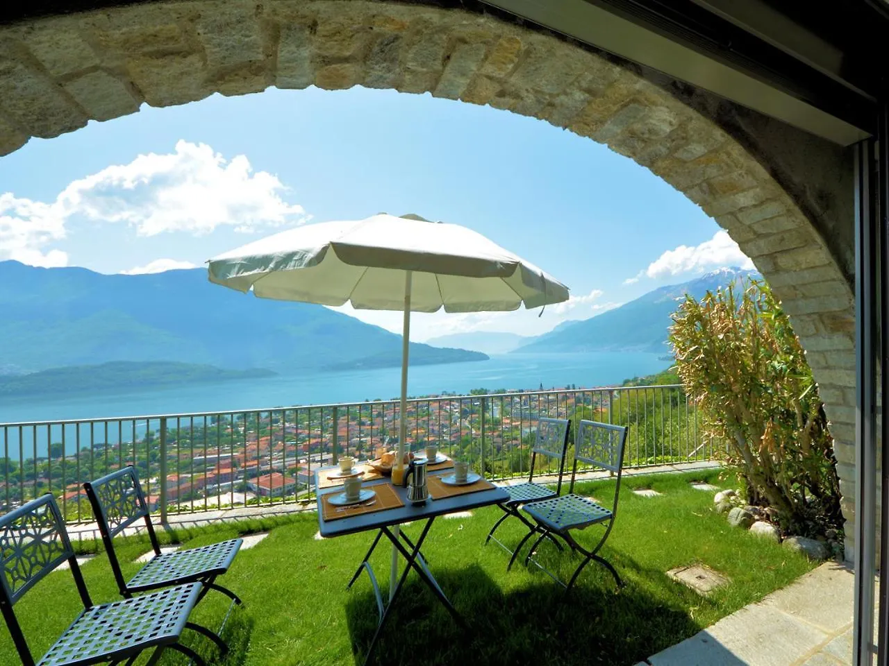 Apartment Holiway Home Larianella Vercana Italy